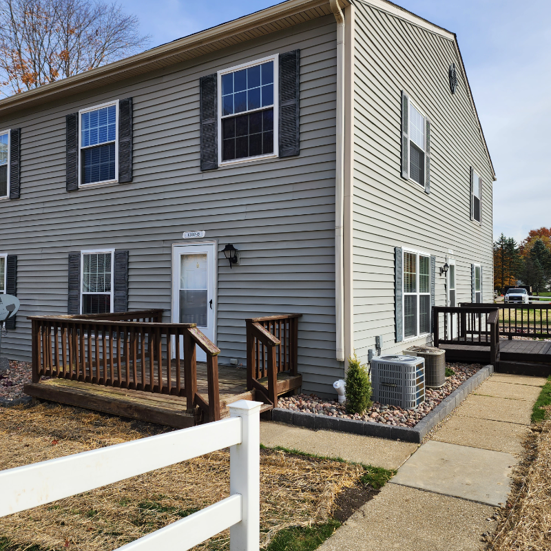 1332 Hibbard Dr #B - Photo 2 of 11