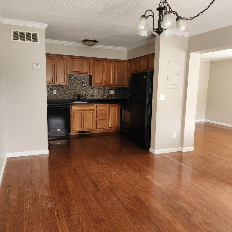 1332 Hibbard Dr #B - Photo 4 of 11