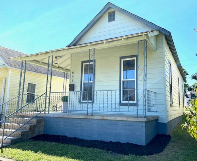 842 Werner Ave - Photo 2 of 19