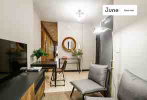 featured image of 443 W 48th St #1E
