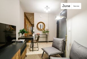 443 W 48th St #1E - Photo 1 of 1