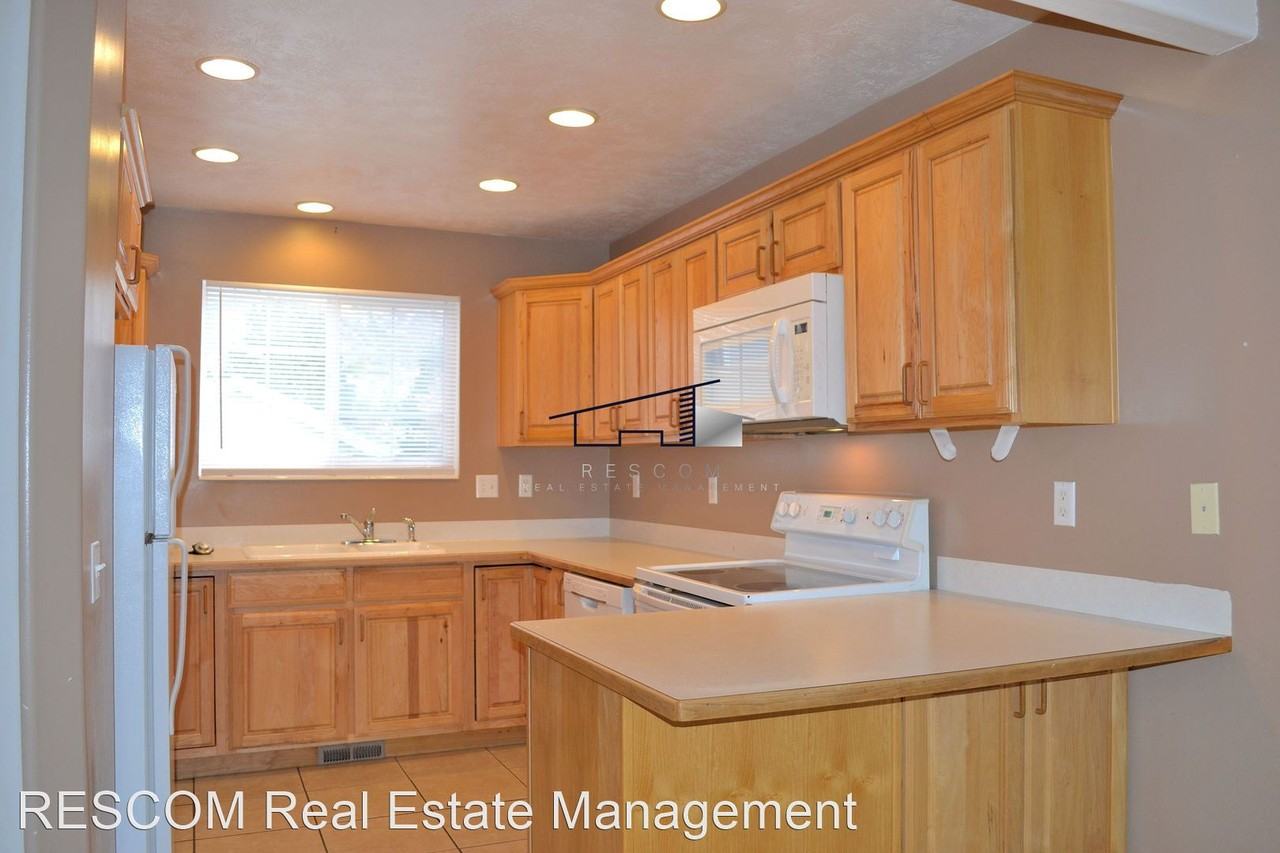 1878 Eastwood Blvd. - Photo 2 of 19