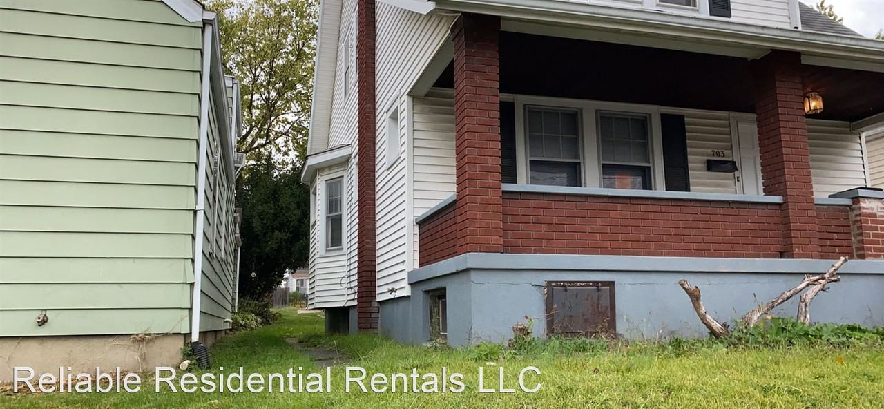 703 N D St - Photo 2 of 41