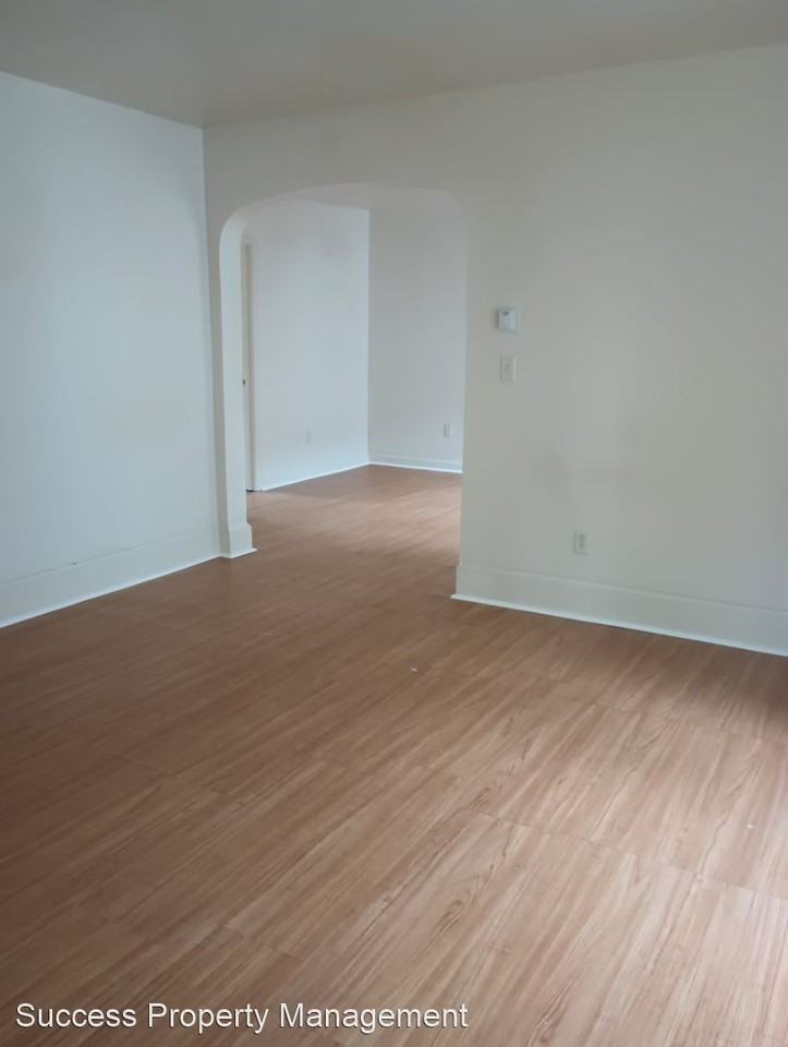 1612 - 1614 Winslow St - Photo 3 of 8