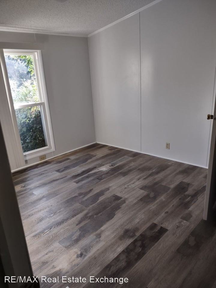 6331 Rennert Rd - Photo 3 of 4