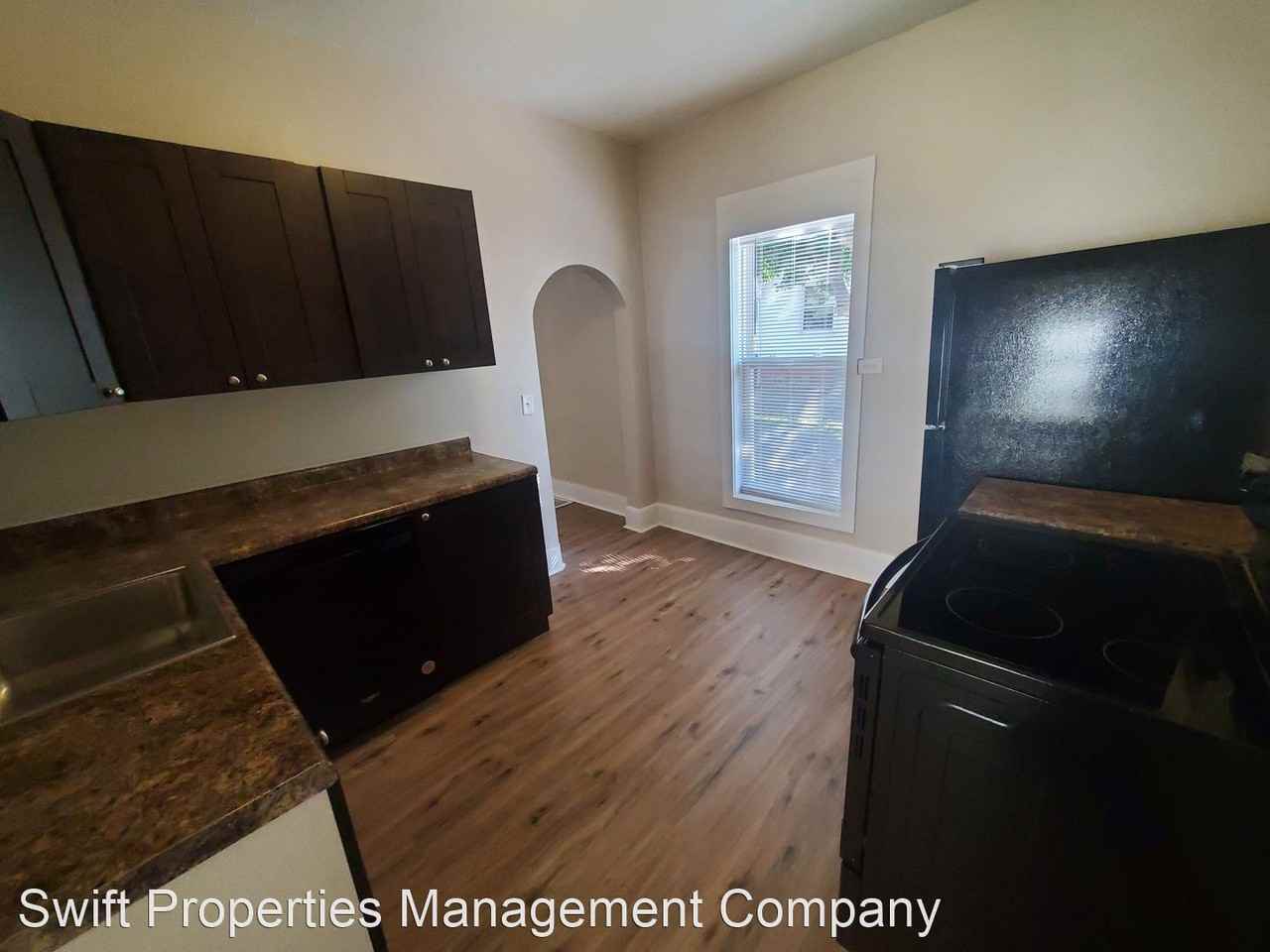 2729 E Grand Ave - Photo 2 of 23