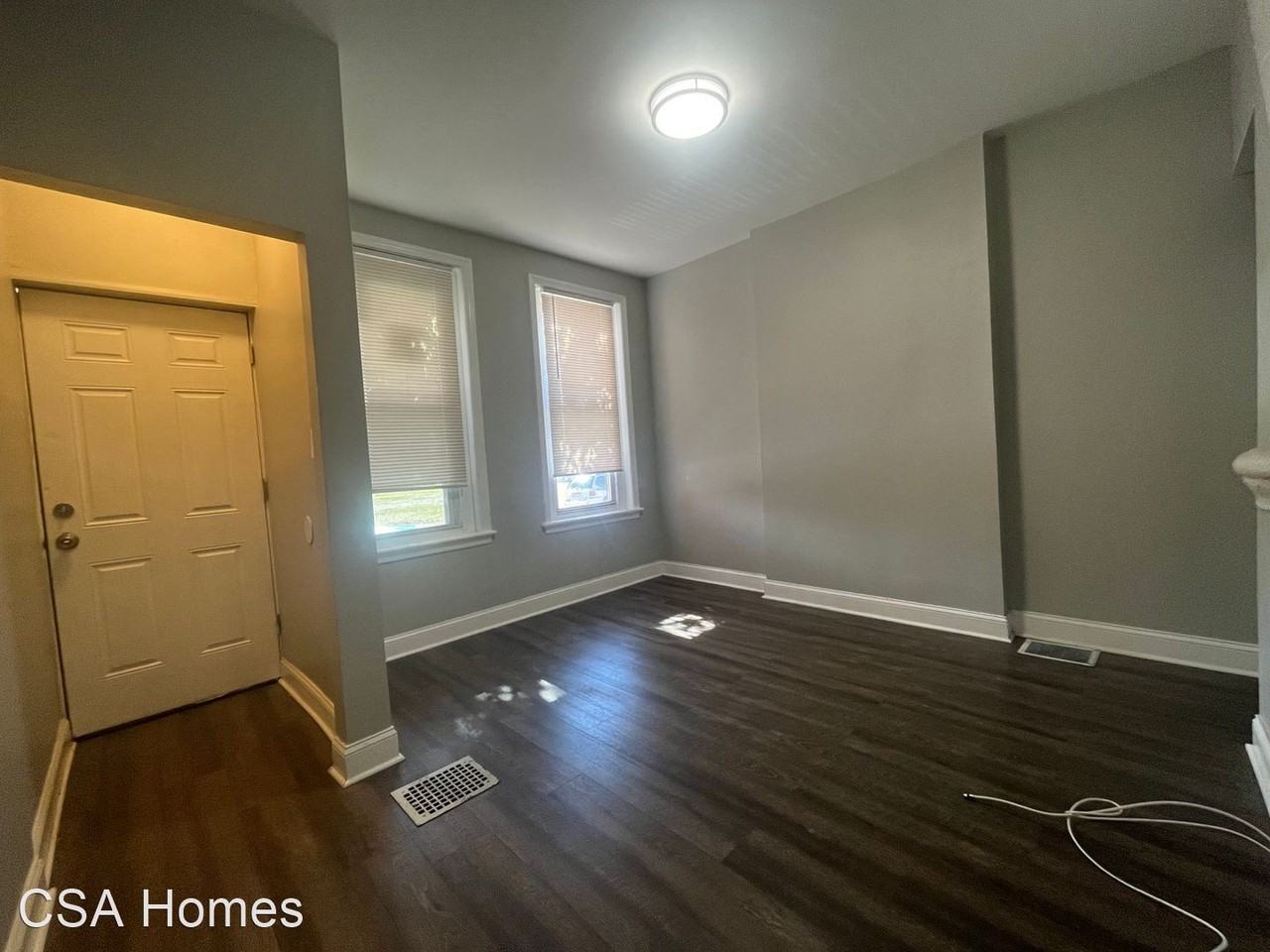 335 Royden St - Photo 2 of 14