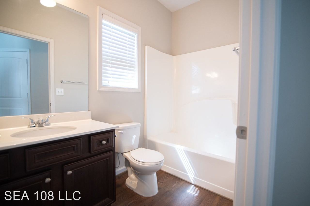 The Village at West Georgia - Photo 2 of 9