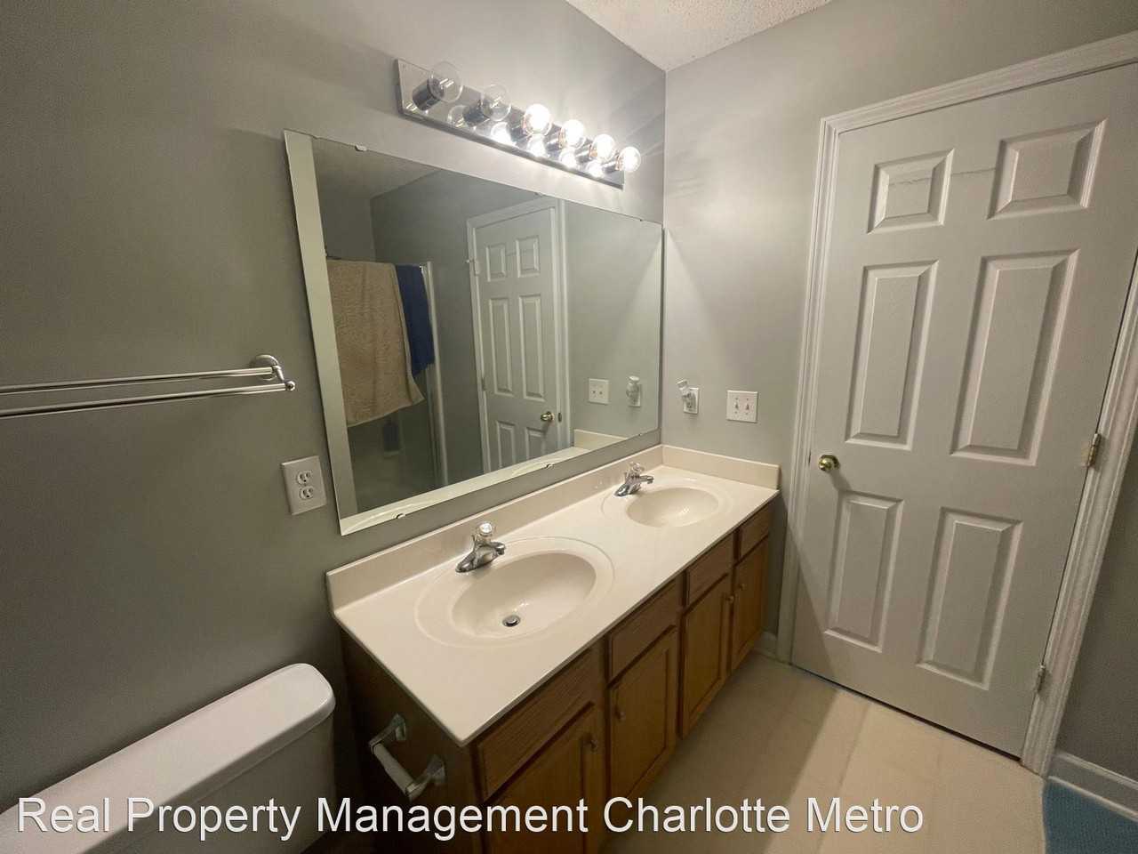 3000 Brookchase Blvd - Photo 2 of 15