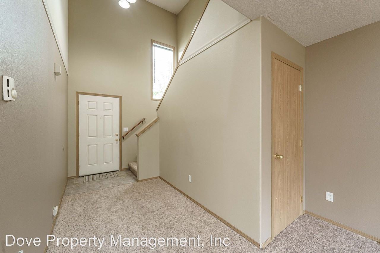 2423 Nw 3rd Way - Photo 3 of 41
