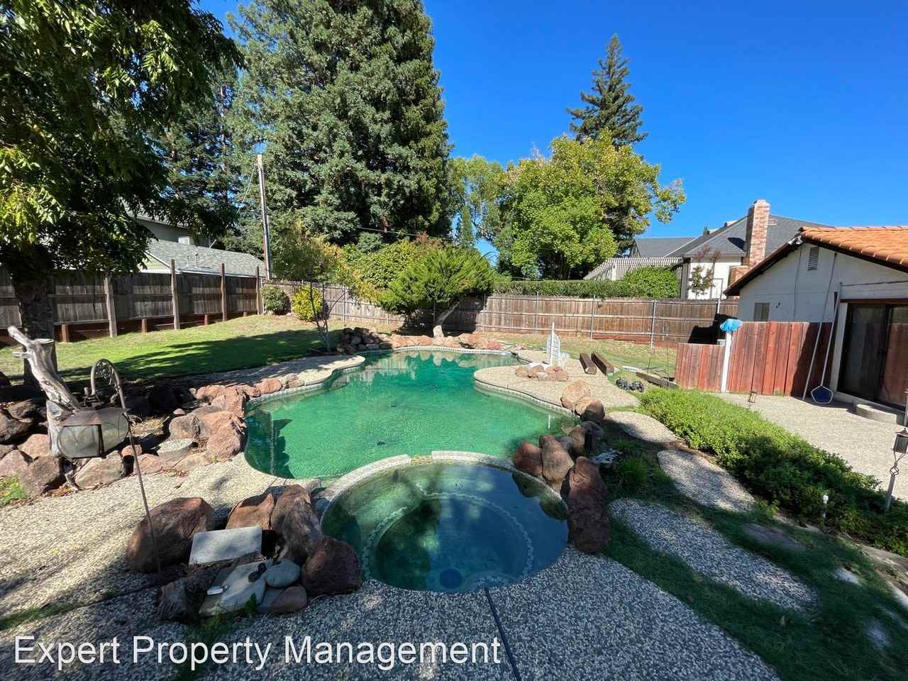 4915 Livoti Ave - Photo 3 of 16