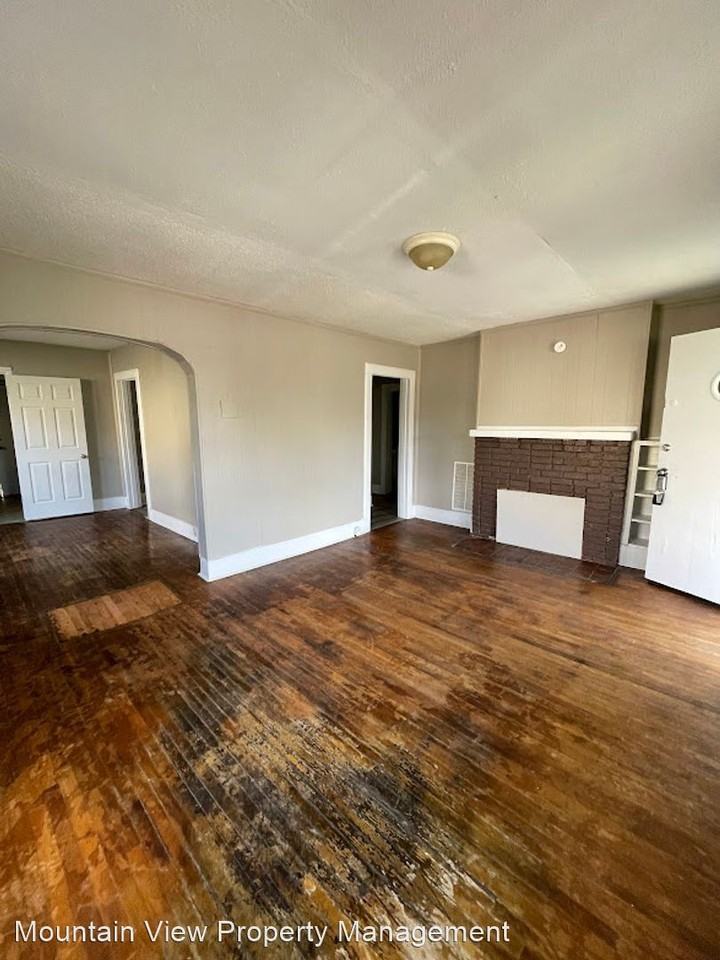1234 Wheeler Ave - Photo 3 of 10