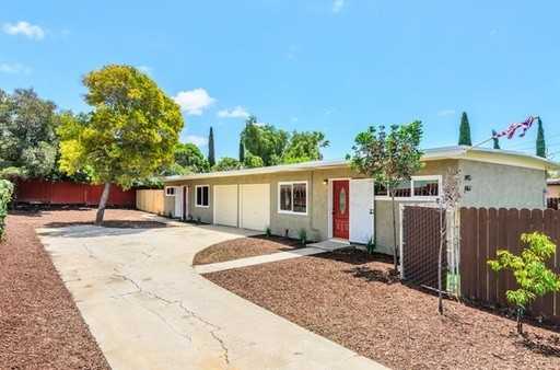 8105 Helm St - Photo 2 of 6