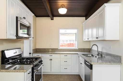 8105 Helm St - Photo 3 of 6