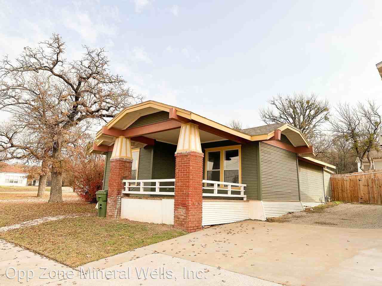 1006 N Oak Ave - Photo 2 of 31