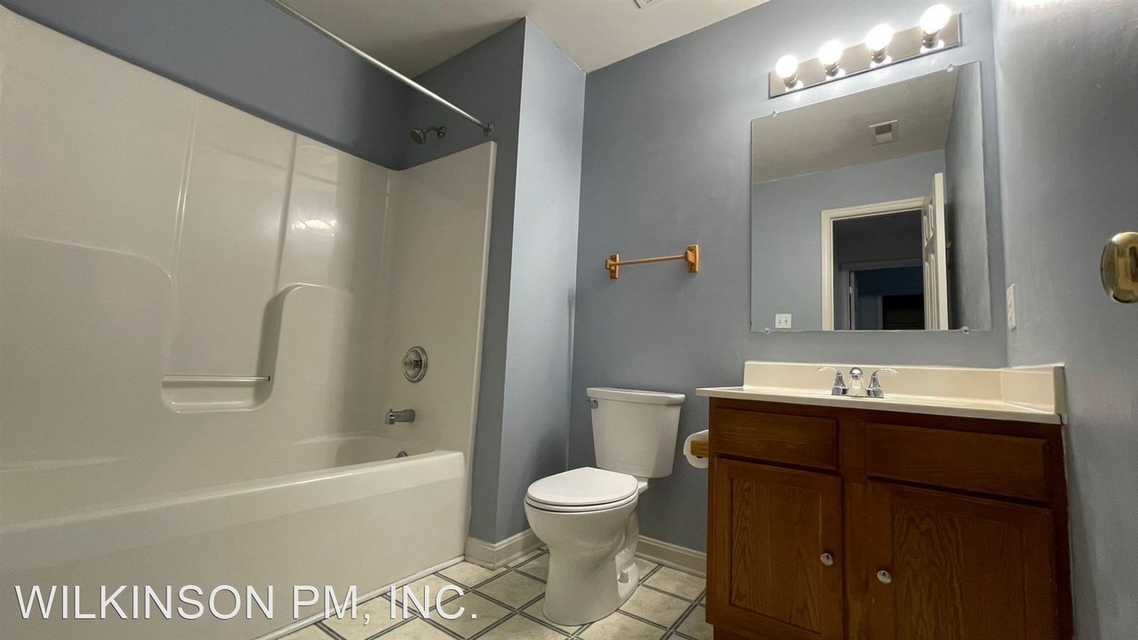 4215 Manette Dr - Photo 3 of 15