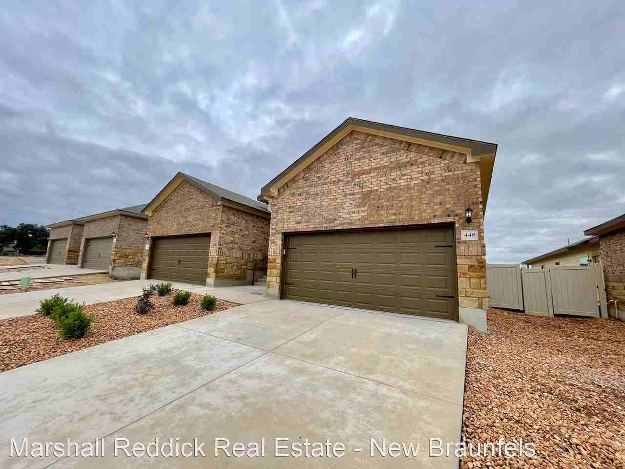 448/450 Emma Dr. - Photo 2 of 23