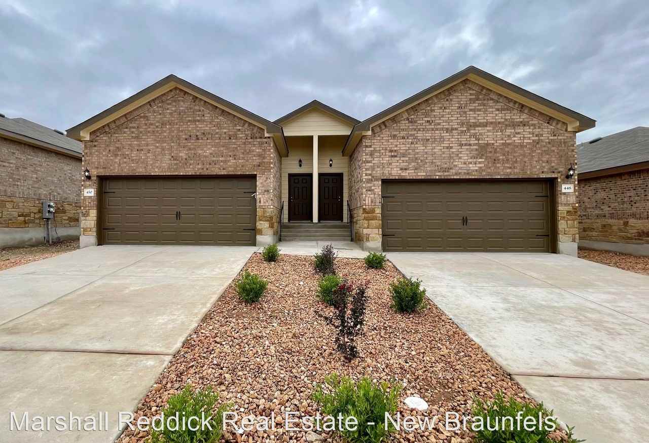 448/450 Emma Dr. - Photo 3 of 23