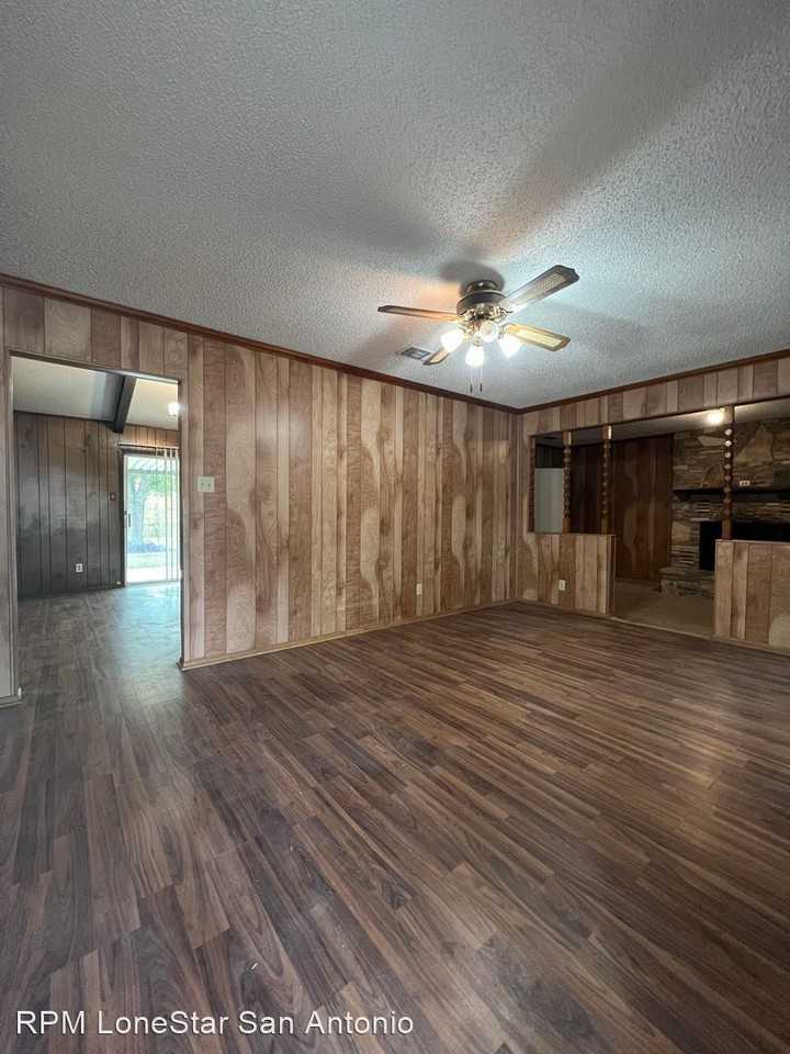 7134 Timbercreek Dr - Photo 3 of 19