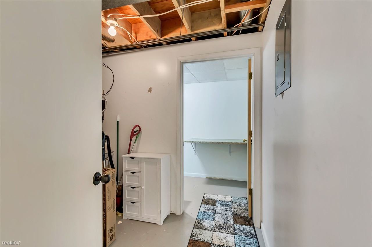 927 East 200 South Street - Photo 3 of 19