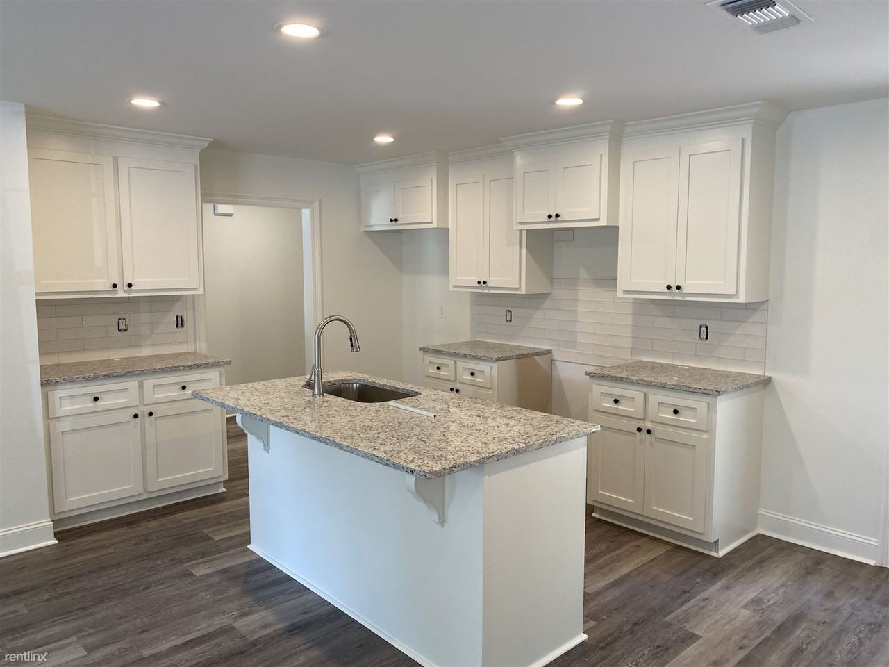 1 York Cir - Photo 2 of 13