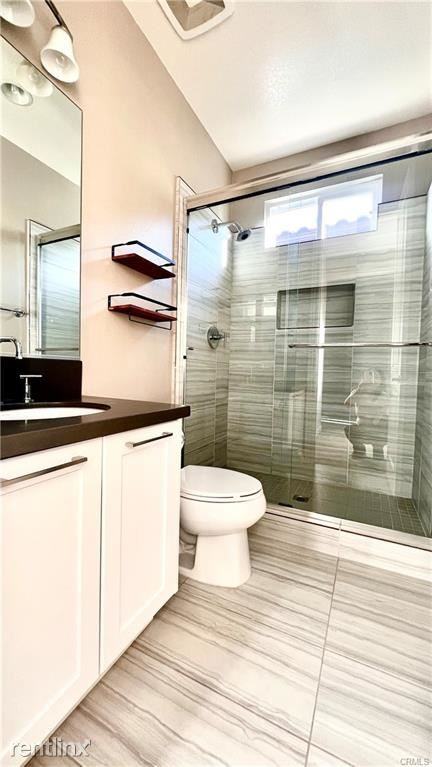 12 Peony - Photo 2 of 10