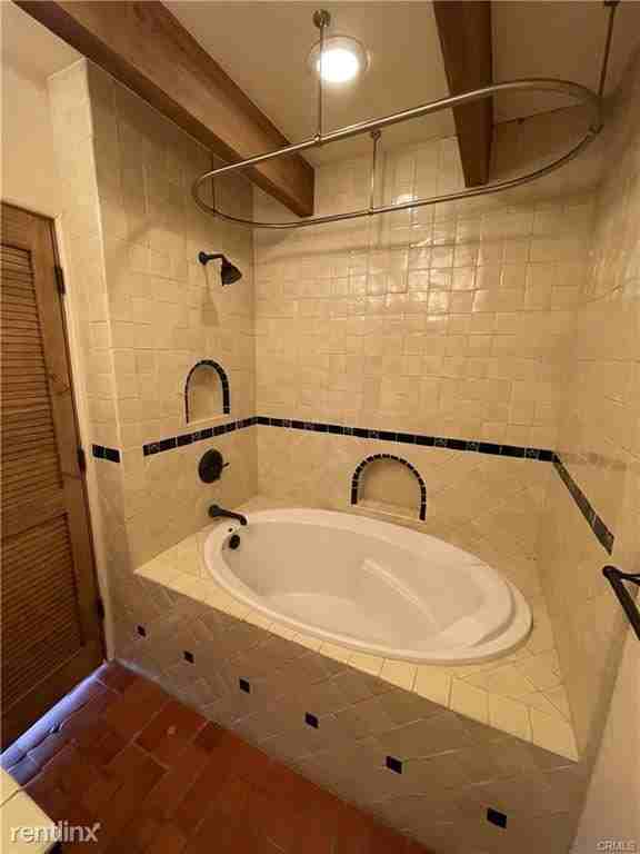 592 Mystic Way #B - Photo 2 of 9