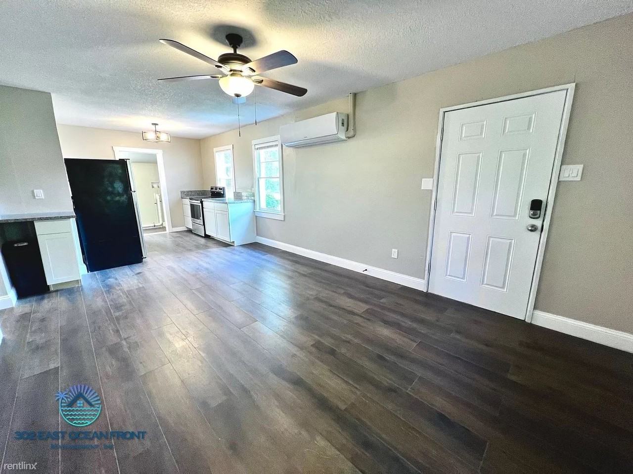 2811 Venus St - Photo 3 of 12