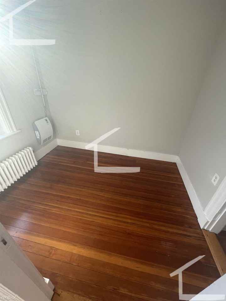 47 Jfk St - Photo 3 of 4