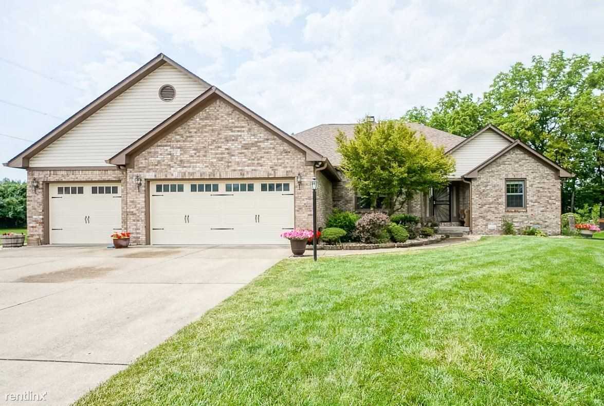 2818 Locust Dr - Photo 2 of 5