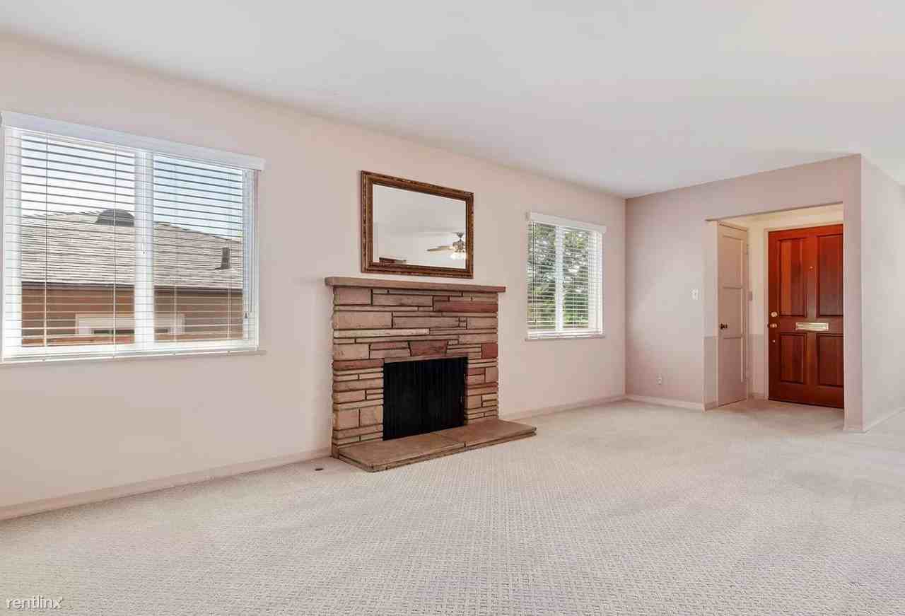 2632 Clinton Ter - Photo 2 of 5