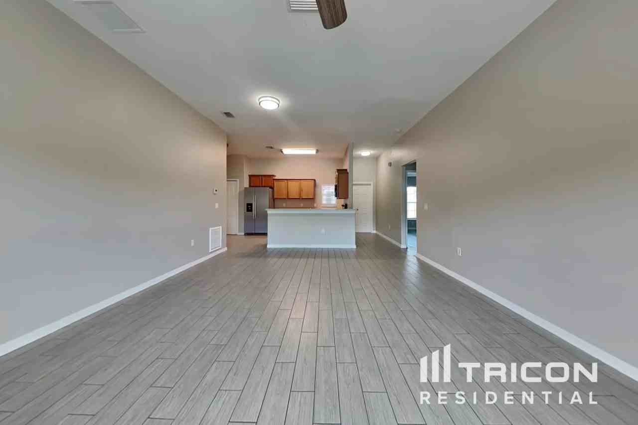 4865 Hickory Stream Ln - Photo 3 of 31