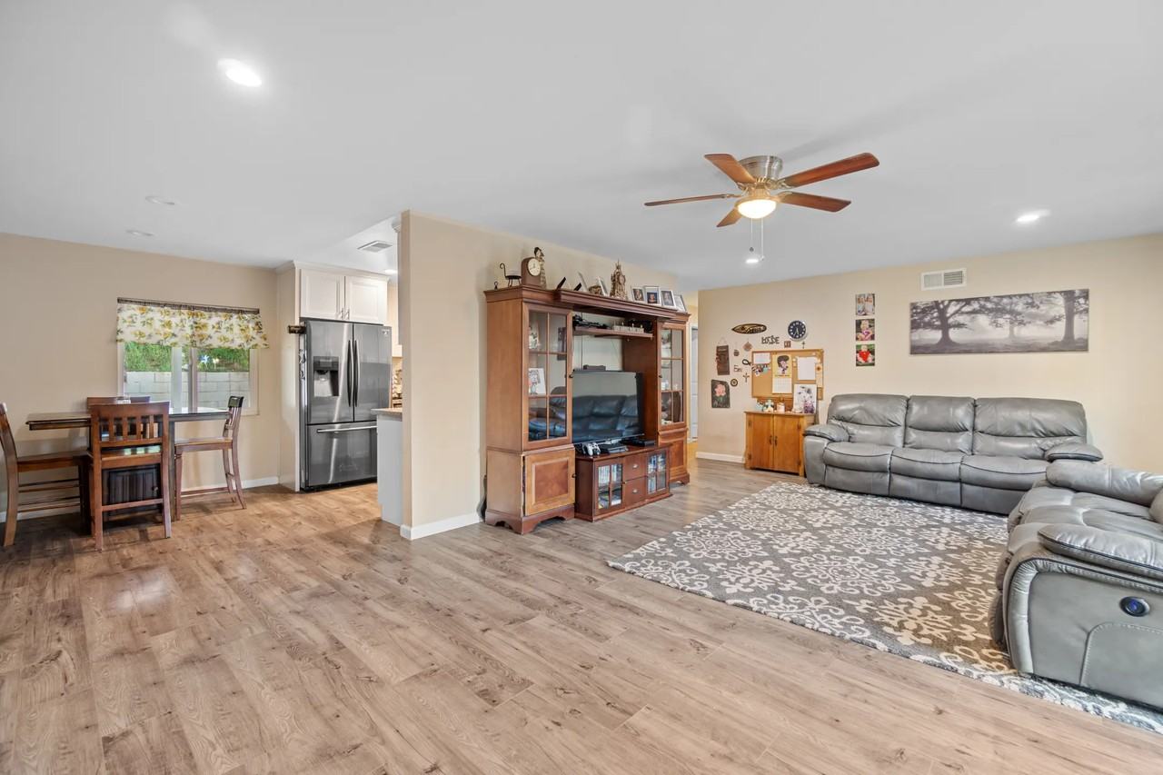 12244 Rockcrest Rd - Photo 2 of 5