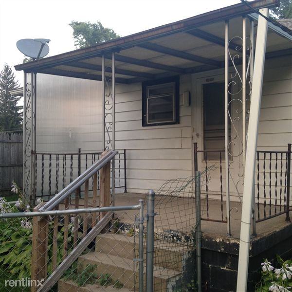 1631 Henson Ave - Photo 3 of 9