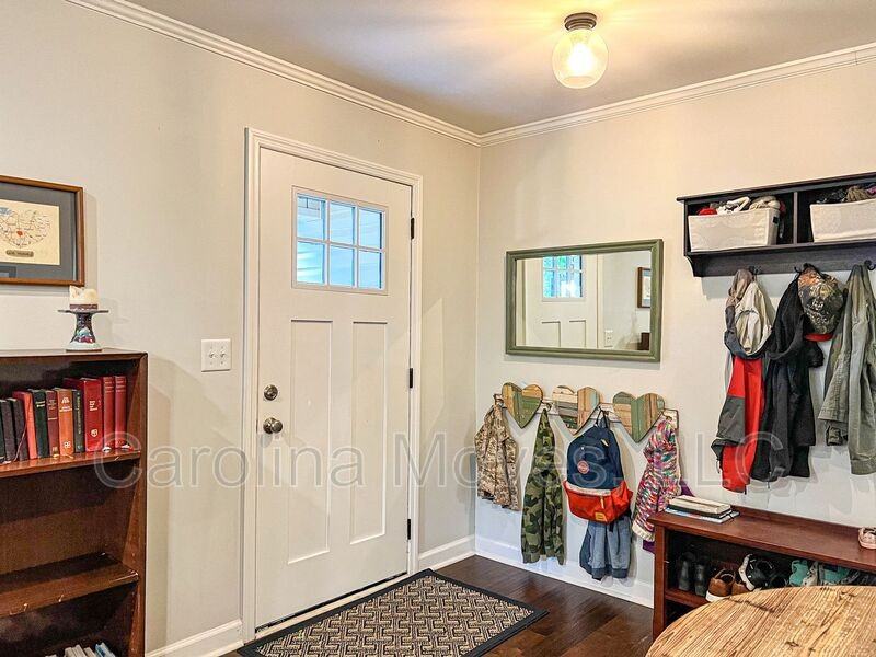 219 Crestwood Dr - Photo 5 of 29