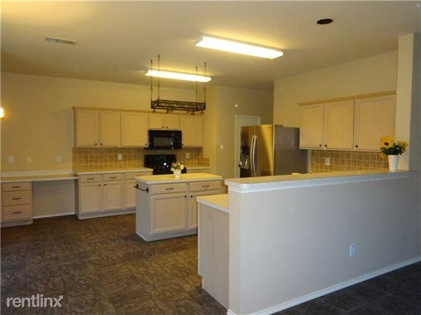 5849 Shetland Cir - Photo 2 of 10