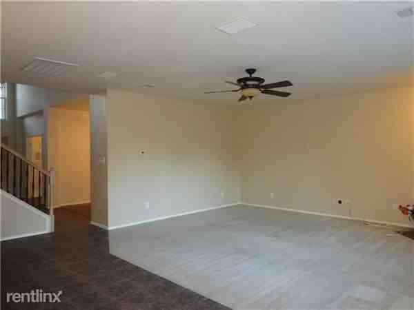 5849 Shetland Cir - Photo 3 of 10