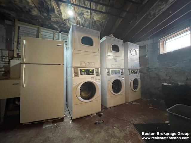 96 Hammond St #3 - Photo 7 of 8