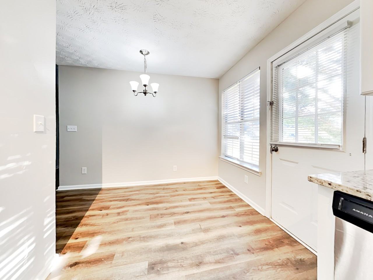 200 Adam Cir - Photo 5 of 18