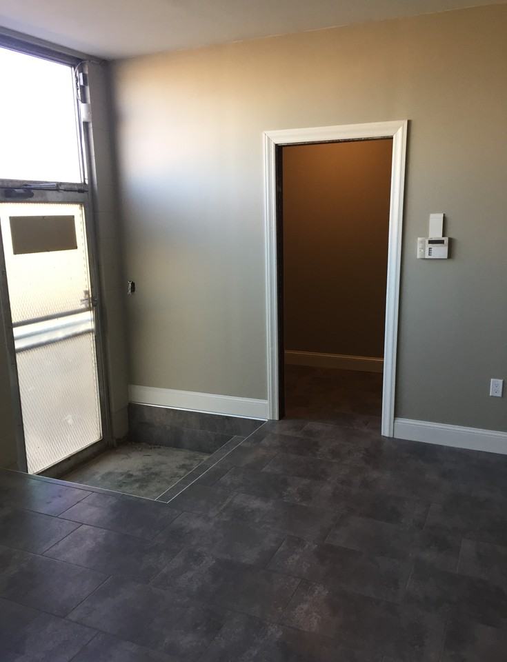 916 Shall St - Photo 2 of 9