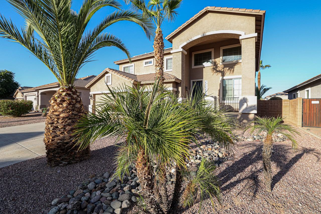 14958 W Cameron Dr - Photo 3 of 39