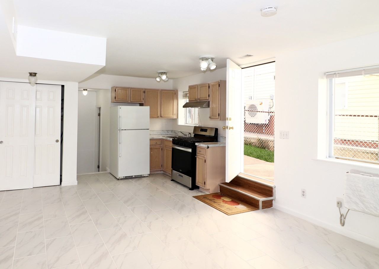 68 Monahan Ave - Photo 2 of 6