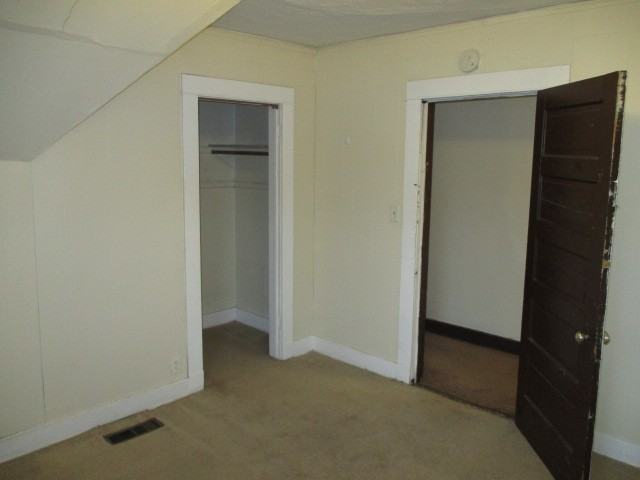 137 W Gilman St - Photo 7 of 23