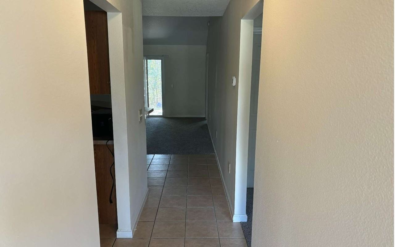 1786 SW GRANDVIEW 102 - Photo 2 of 12