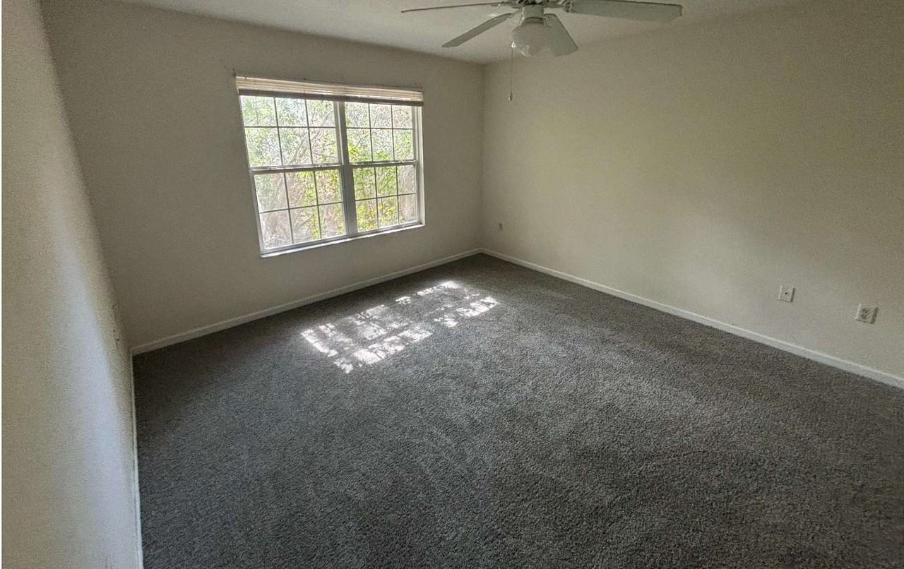 1786 SW GRANDVIEW 102 - Photo 6 of 12