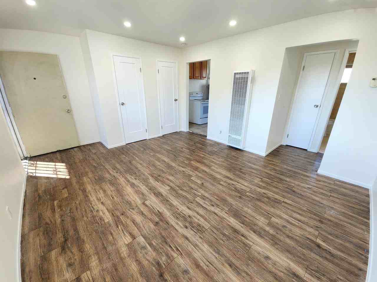 7525 Spencer St #B - Photo 2 of 5