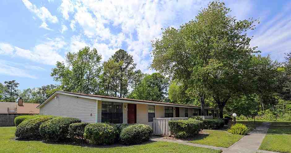 Stonewood - Photo 2 of 8