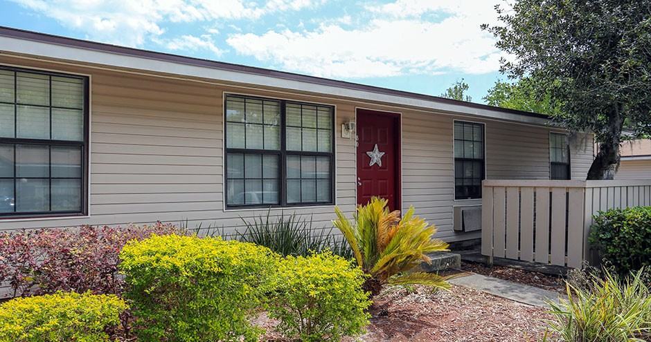 Stonewood - Photo 7 of 8