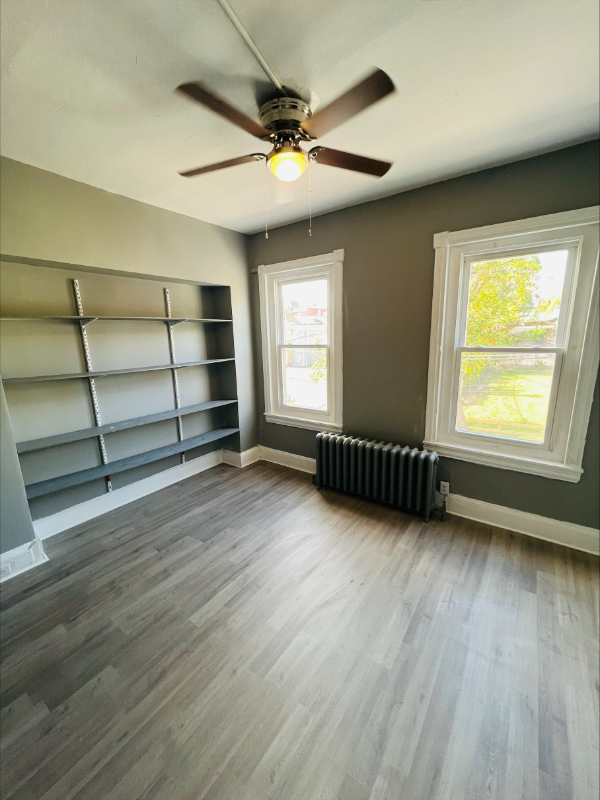 1713 N Allison St - Photo 2 of 16