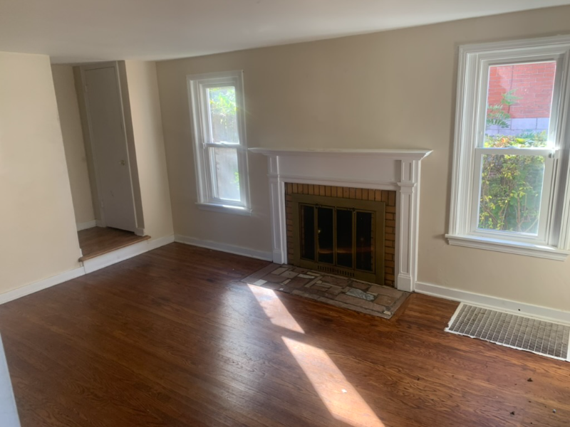 8616 Oakcrest Rd - Photo 2 of 22